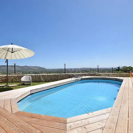 With Private Pool Feriehus *